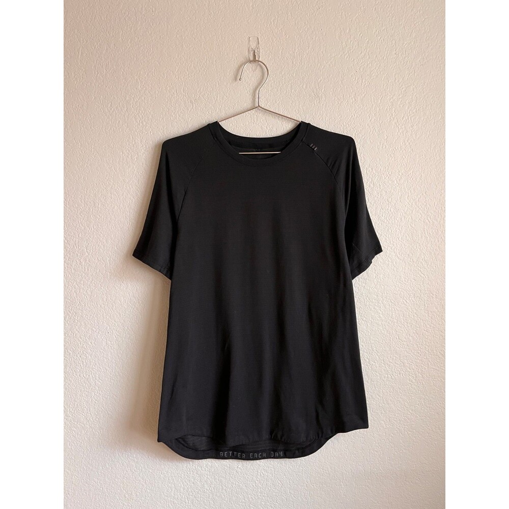 Lululemon Drysense Short Sleeve Shirt in Black Size LARGE